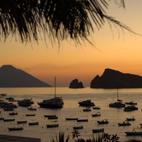 Itinerario via mare da Lipari per l'isola di Panarea per un apericena